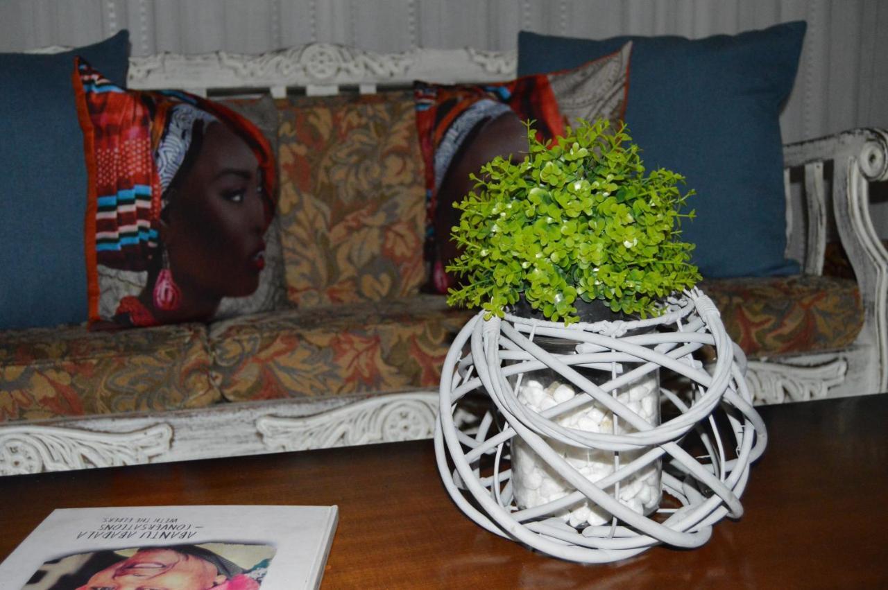 Lu'S Guest House Paarl Exterior photo